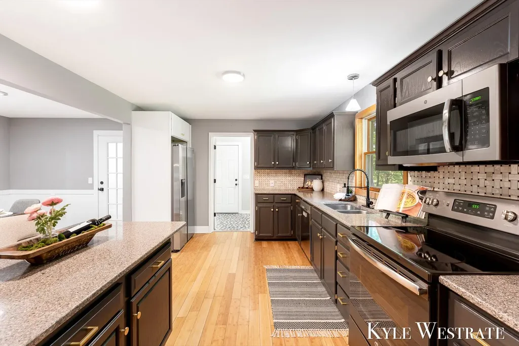 2525 Biggs Avenue NE Vergennes Township MI 49331