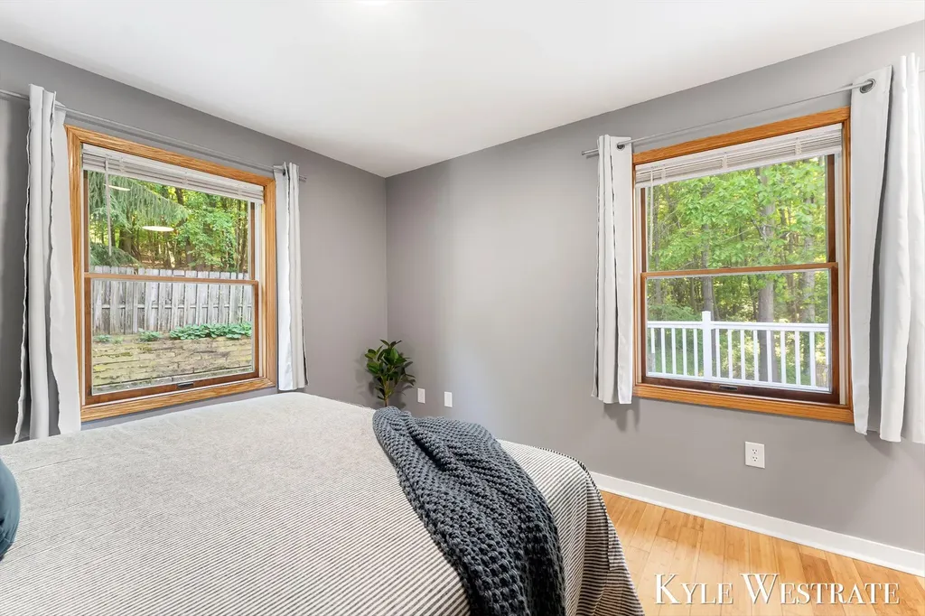 2525 Biggs Avenue NE Vergennes Township MI 49331
