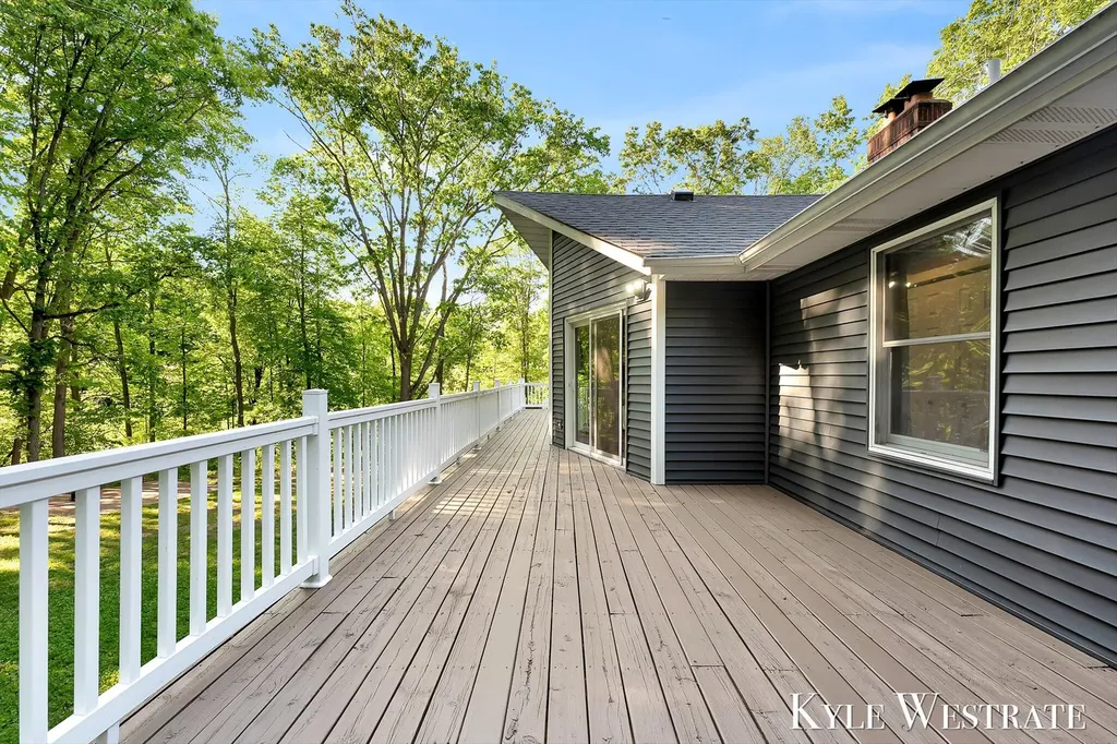 2525 Biggs Avenue NE Vergennes Township MI 49331
