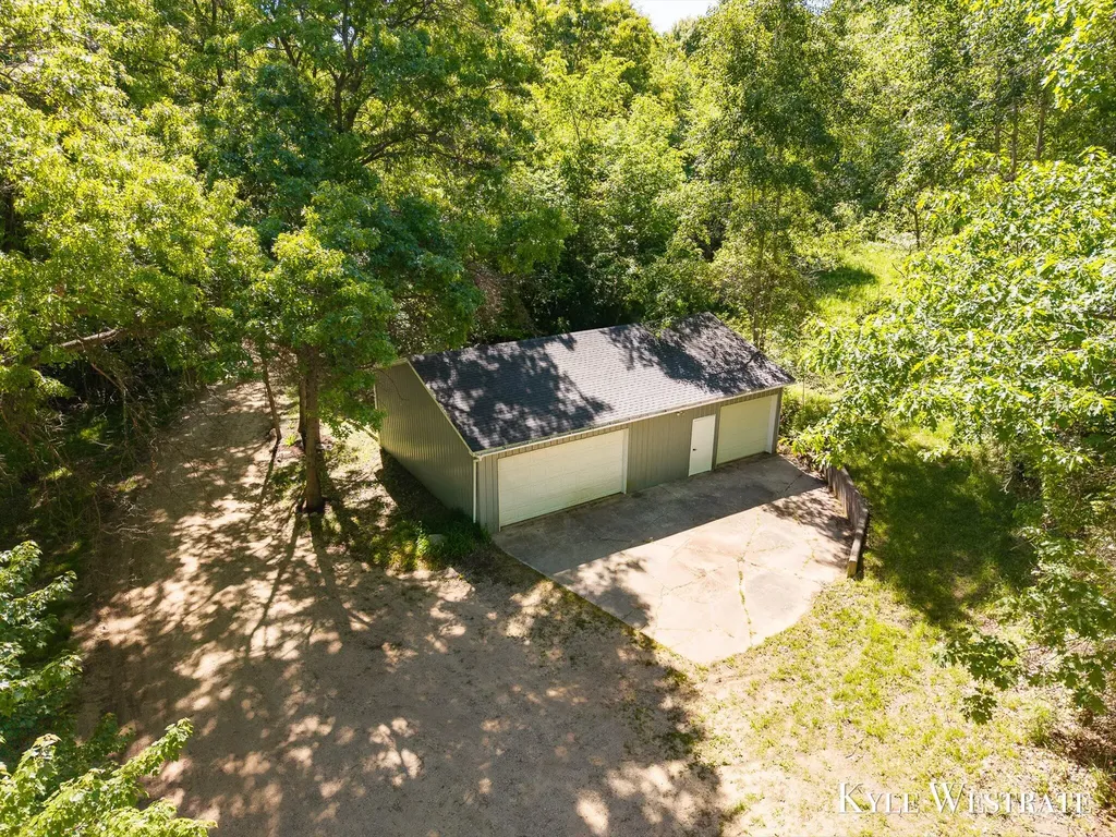 2525 Biggs Avenue NE Vergennes Township MI 49331