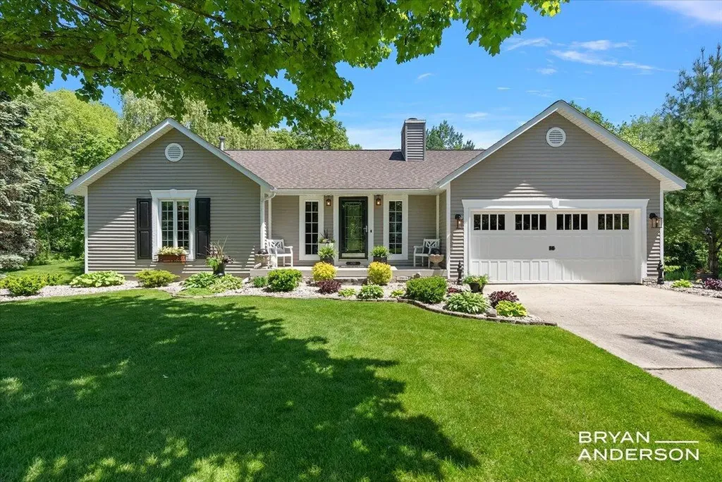 6260 Arroyo Vista Drive NE Cannon Township MI 49341