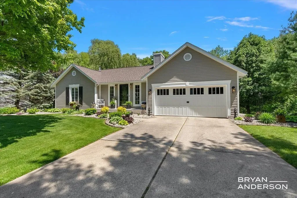 6260 Arroyo Vista Drive NE Cannon Township MI 49341