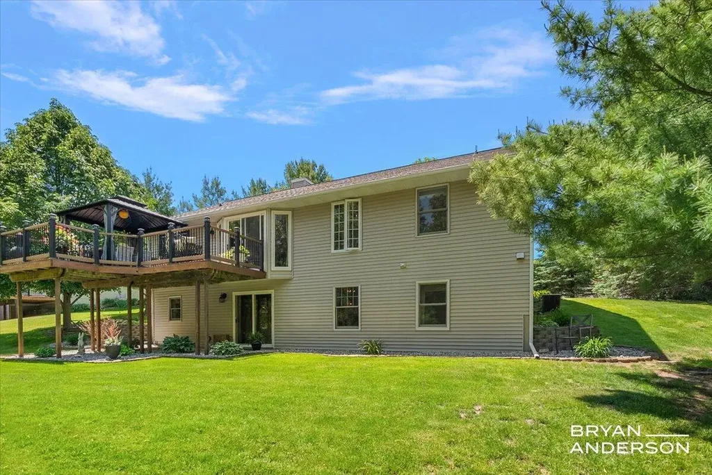 6260 Arroyo Vista Drive NE Cannon Township MI 49341