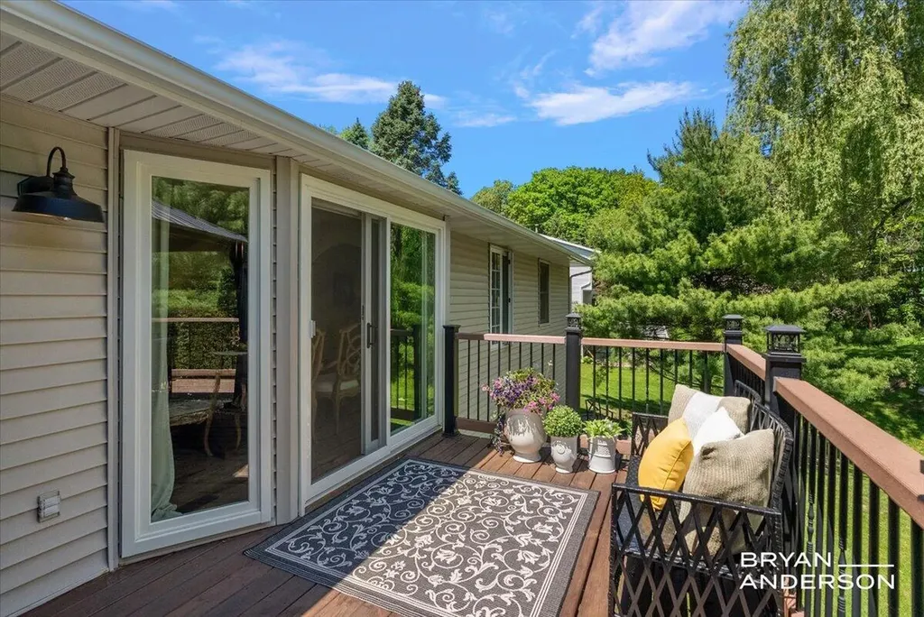 6260 Arroyo Vista Drive NE Cannon Township MI 49341