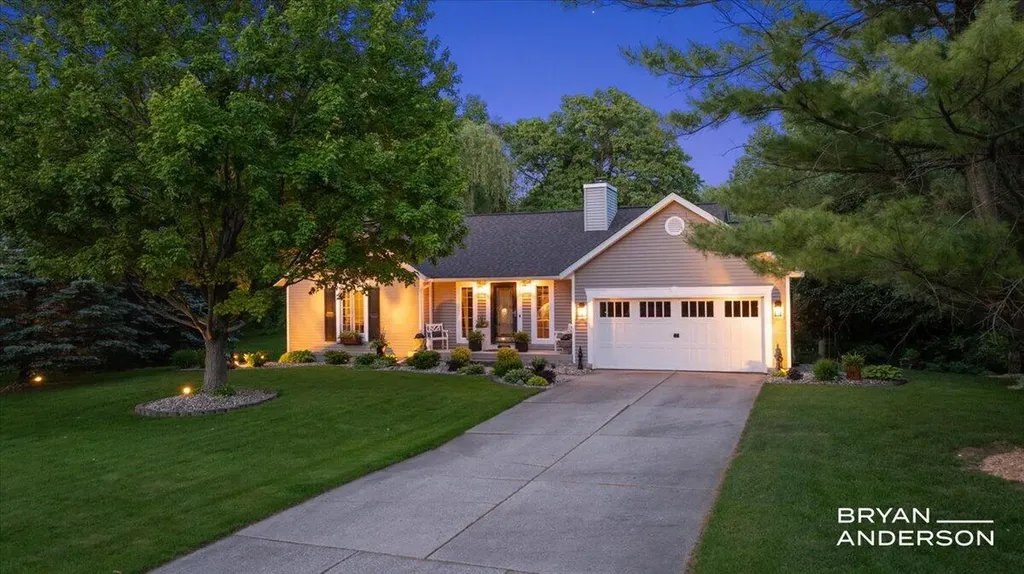 6260 Arroyo Vista Drive NE Cannon Township MI 49341