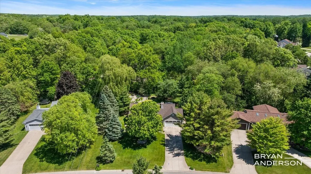 6260 Arroyo Vista Drive NE Cannon Township MI 49341
