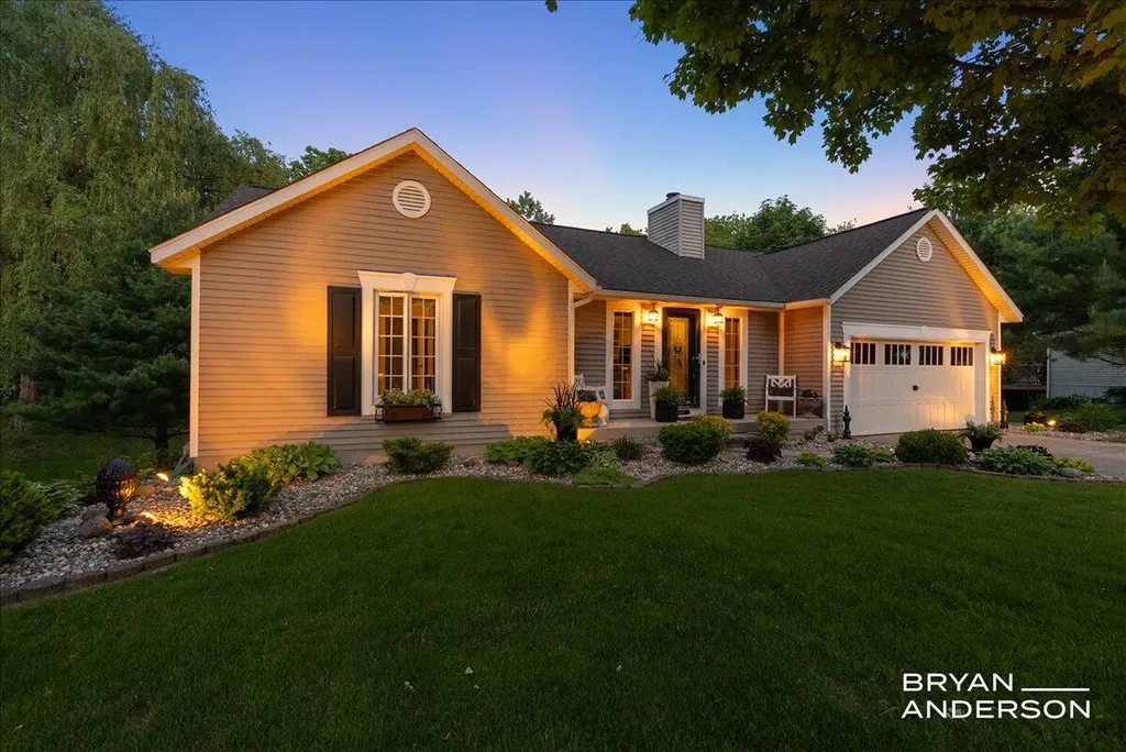 6260 Arroyo Vista Drive NE Cannon Township MI 49341
