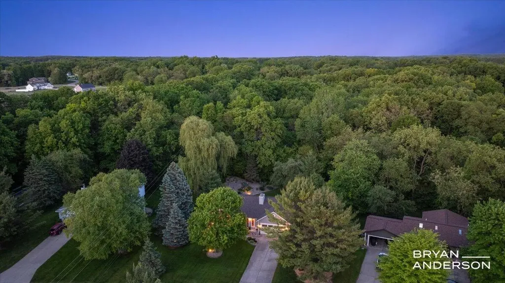 6260 Arroyo Vista Drive NE Cannon Township MI 49341