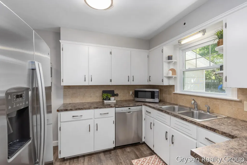 4110 38th Street SW Grandville City MI 49418