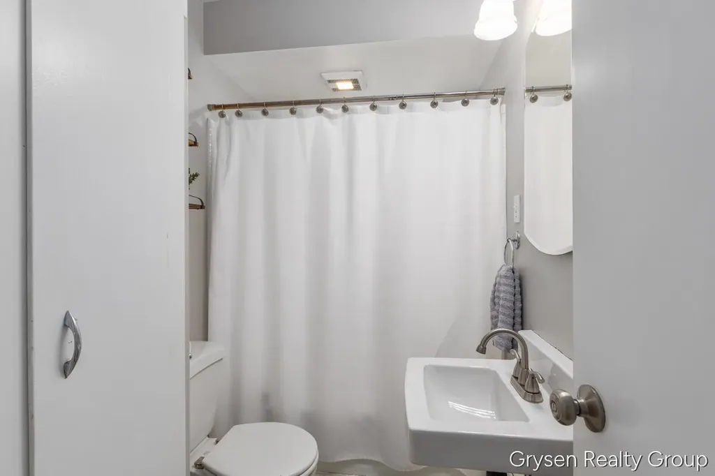 4110 38th Street SW Grandville City MI 49418