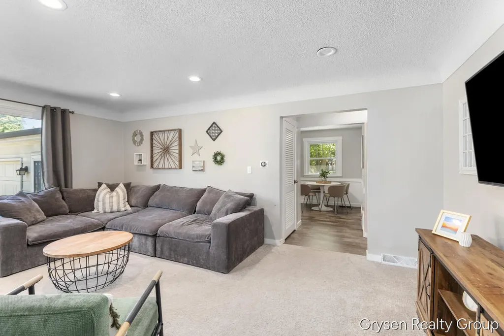 4110 38th Street SW Grandville City MI 49418