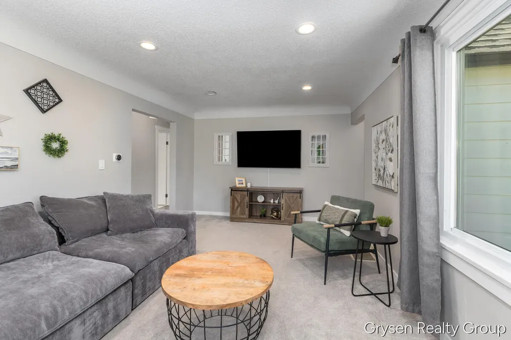 4110 38th Street SW Grandville City MI 49418