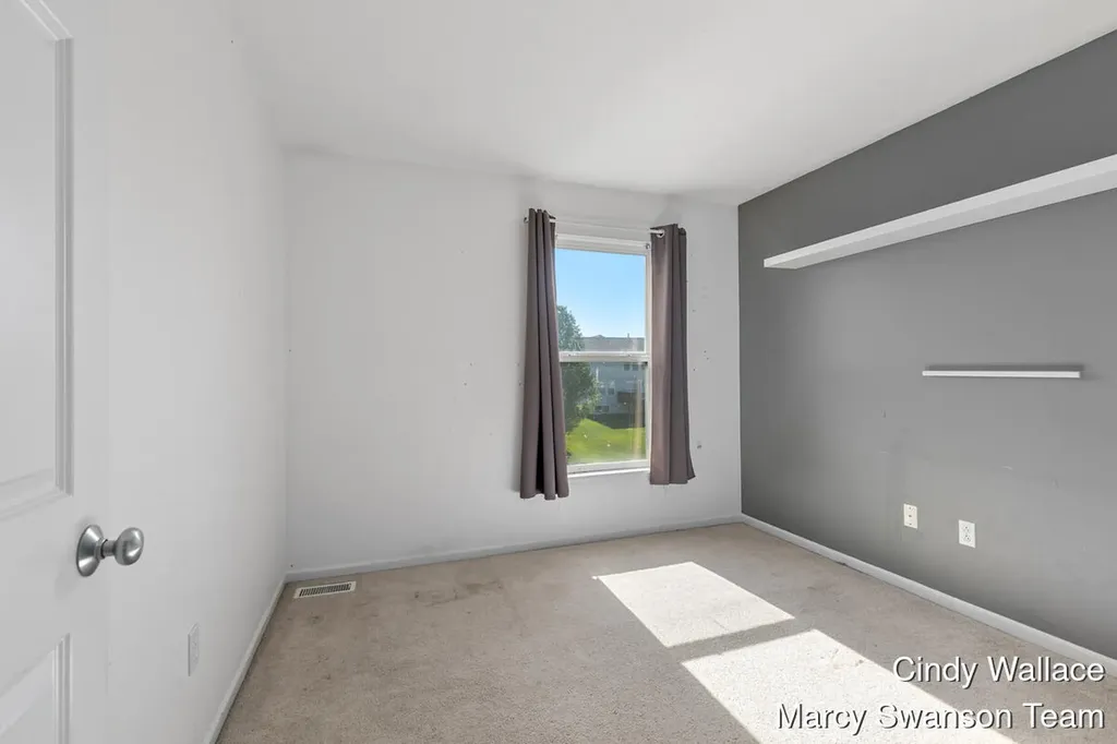 8511 Green Valley Valley SE Caledonia Township MI 49316