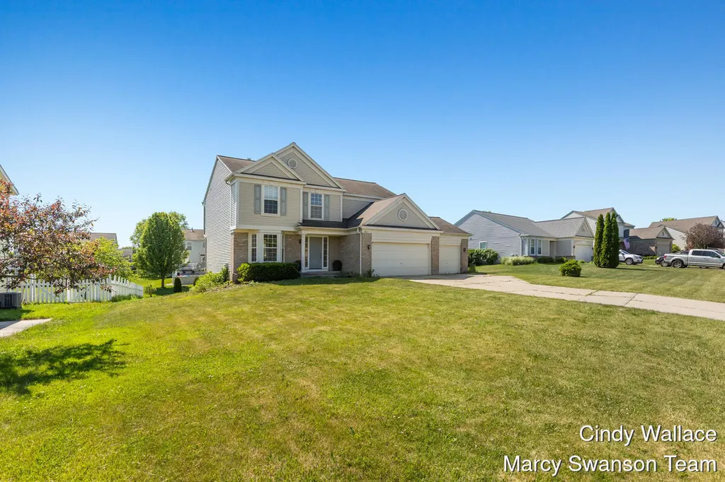 8511 Green Valley Valley SE Caledonia Township MI 49316