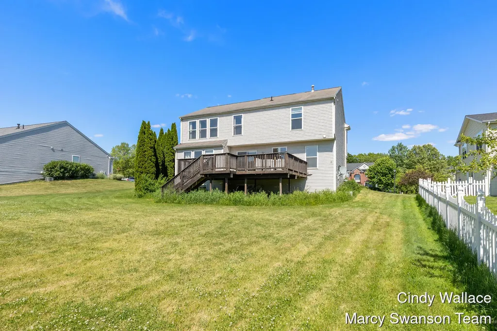 8511 Green Valley Valley SE Caledonia Township MI 49316