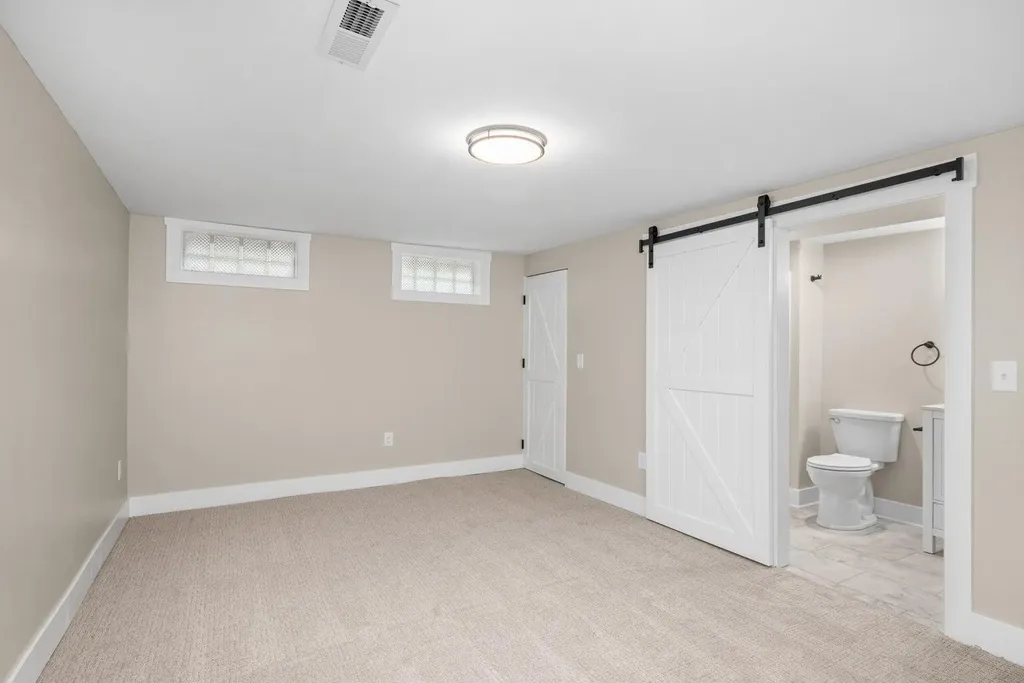 1312 Crosby Street NW Grand Rapids City MI 49504