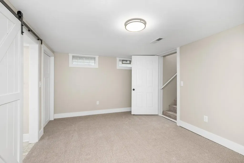 1312 Crosby Street NW Grand Rapids City MI 49504