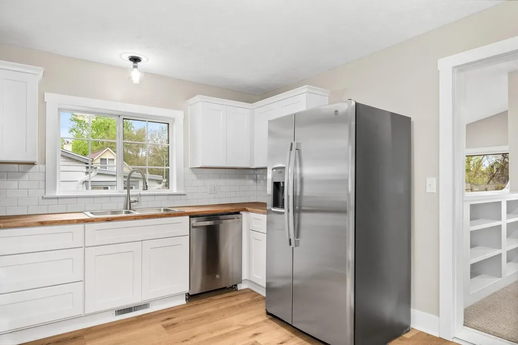 1312 Crosby Street NW Grand Rapids City MI 49504