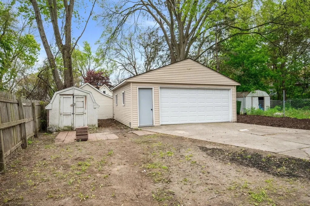 1312 Crosby Street NW Grand Rapids City MI 49504