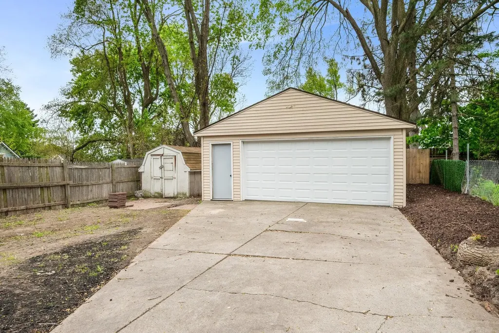 1312 Crosby Street NW Grand Rapids City MI 49504