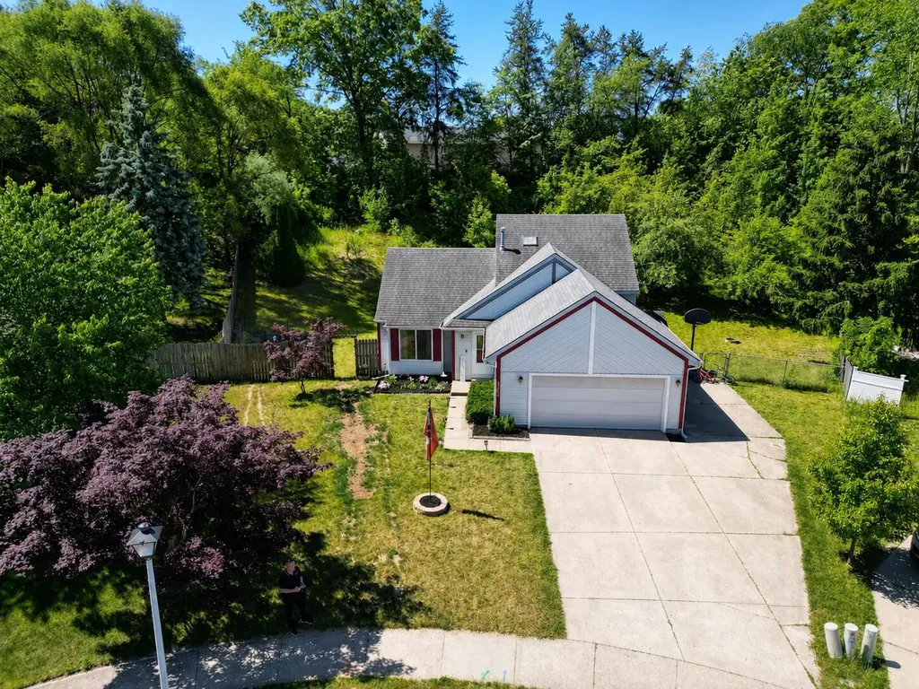 5705 Gatewood Drive SE Kentwood City MI 49508