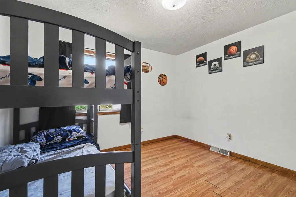 5705 Gatewood Drive SE Kentwood City MI 49508