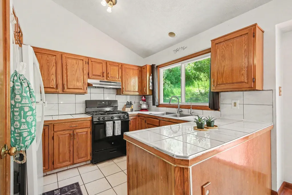 5705 Gatewood Drive SE Kentwood City MI 49508