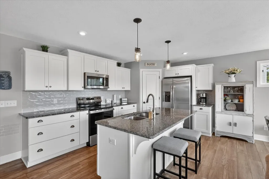 5832 Thornapple River Drive SE Cascade Charter Township MI 49512