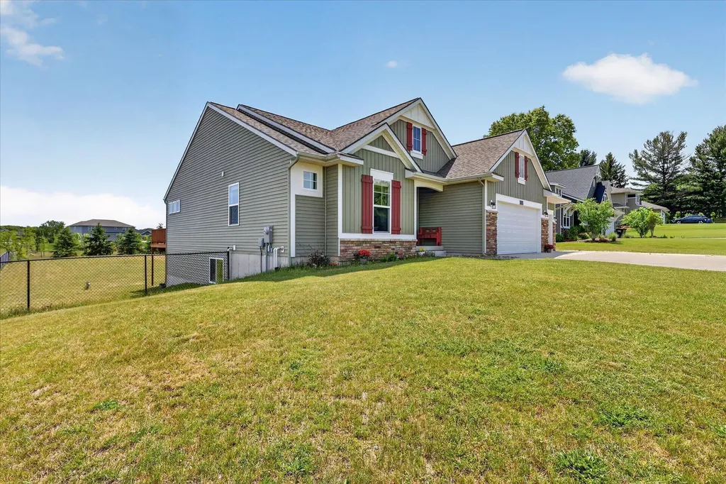 5832 Thornapple River Drive SE Cascade Charter Township MI 49512