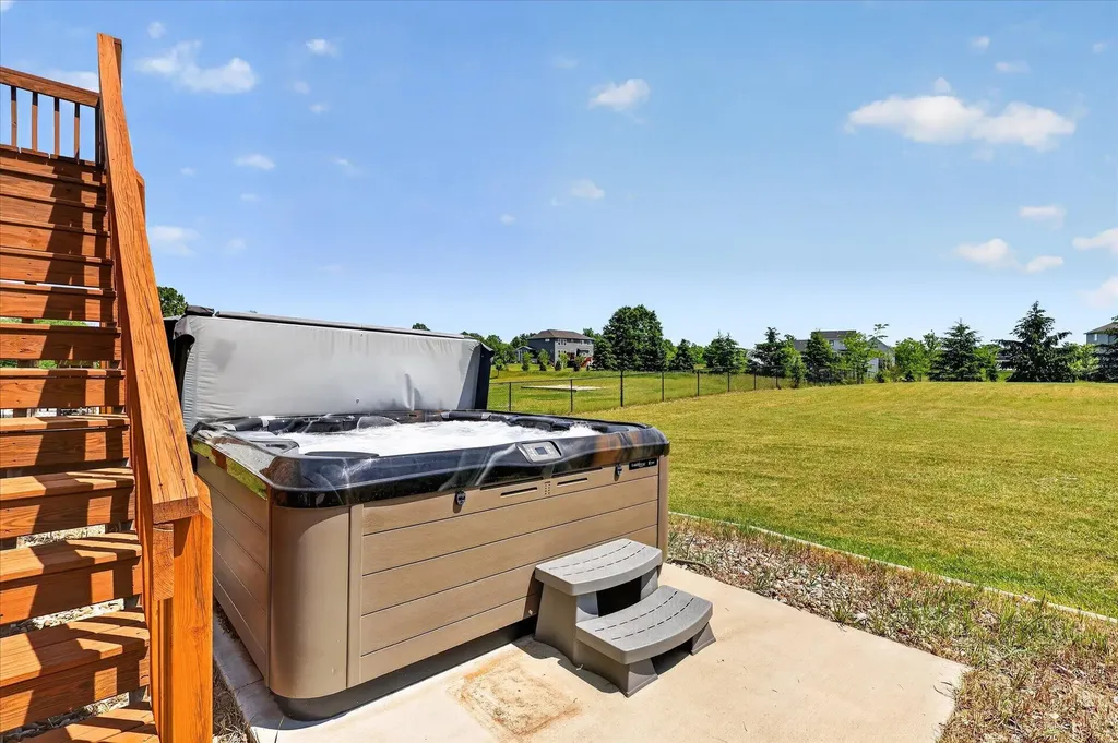 5832 Thornapple River Drive SE Cascade Charter Township MI 49512