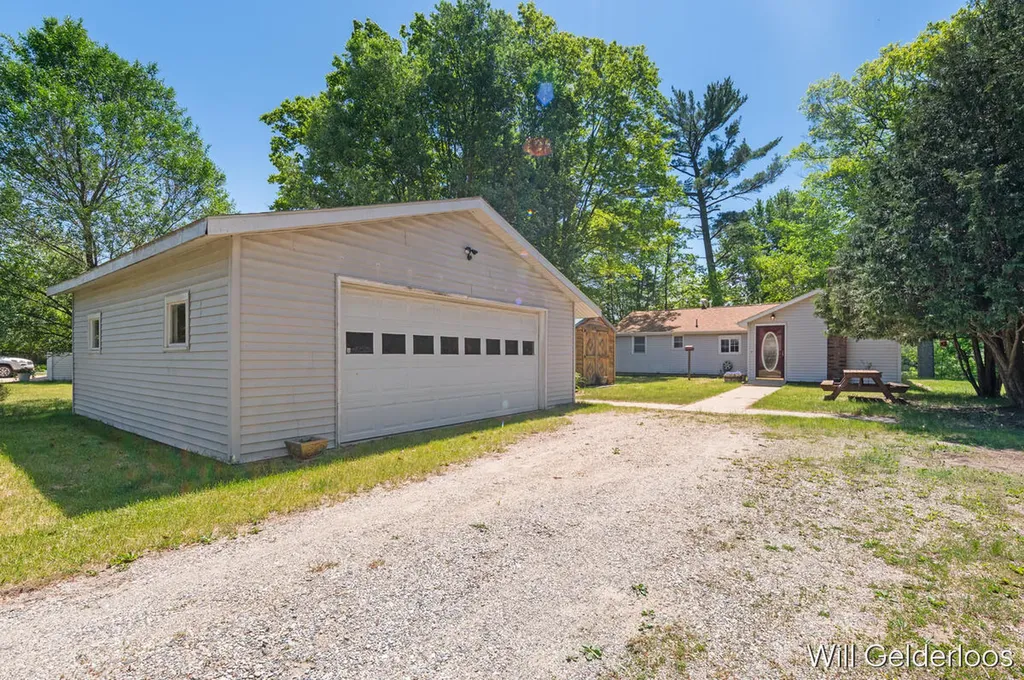 18519 Arthur Road Big Rapids Charter Township MI 49307