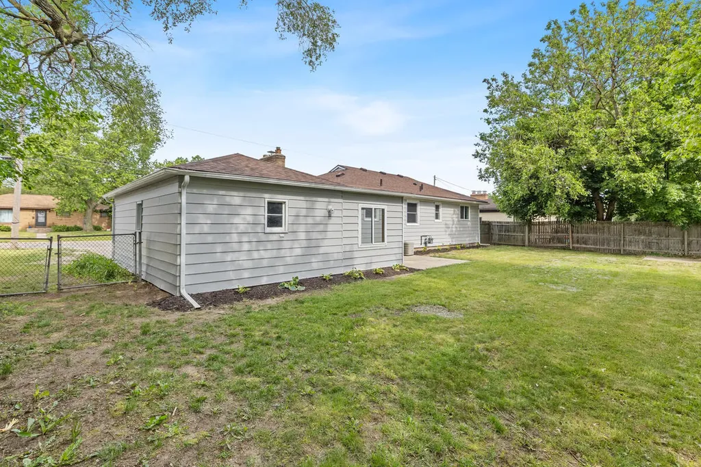 3342 Badger Avenue SW Wyoming City MI 49509
