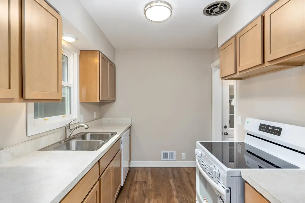 3342 Badger Avenue SW Wyoming City MI 49509