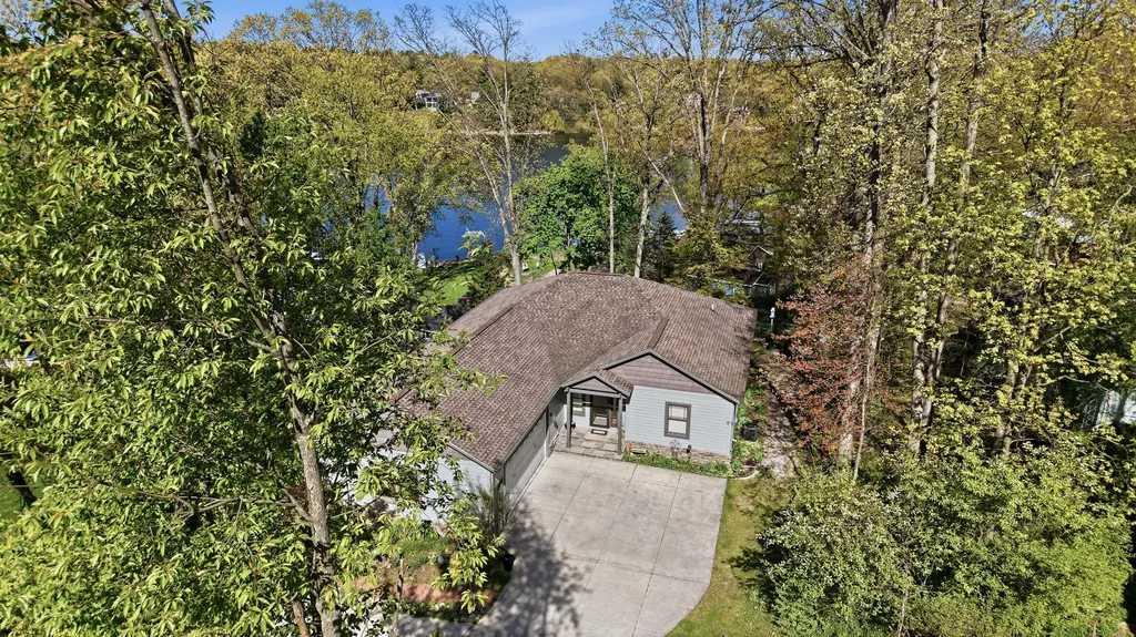 7352 Hallridge Drive NE Grattan Township MI 48809