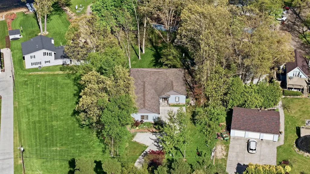 7352 Hallridge Drive NE Grattan Township MI 48809