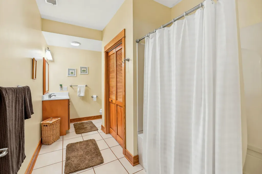 7352 Hallridge Drive NE Grattan Township MI 48809