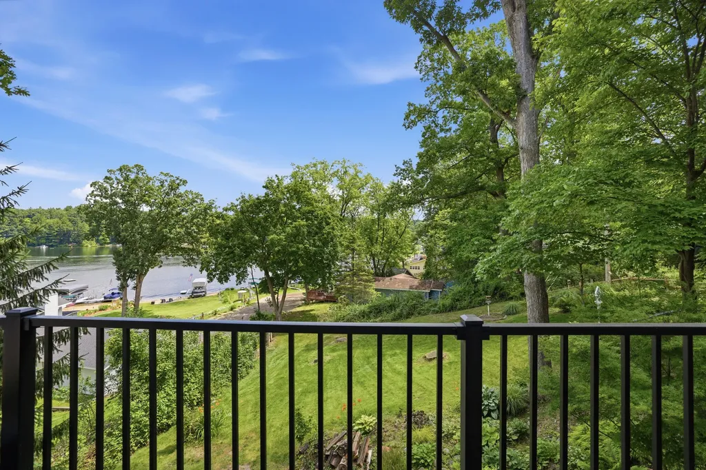 7352 Hallridge Drive NE Grattan Township MI 48809