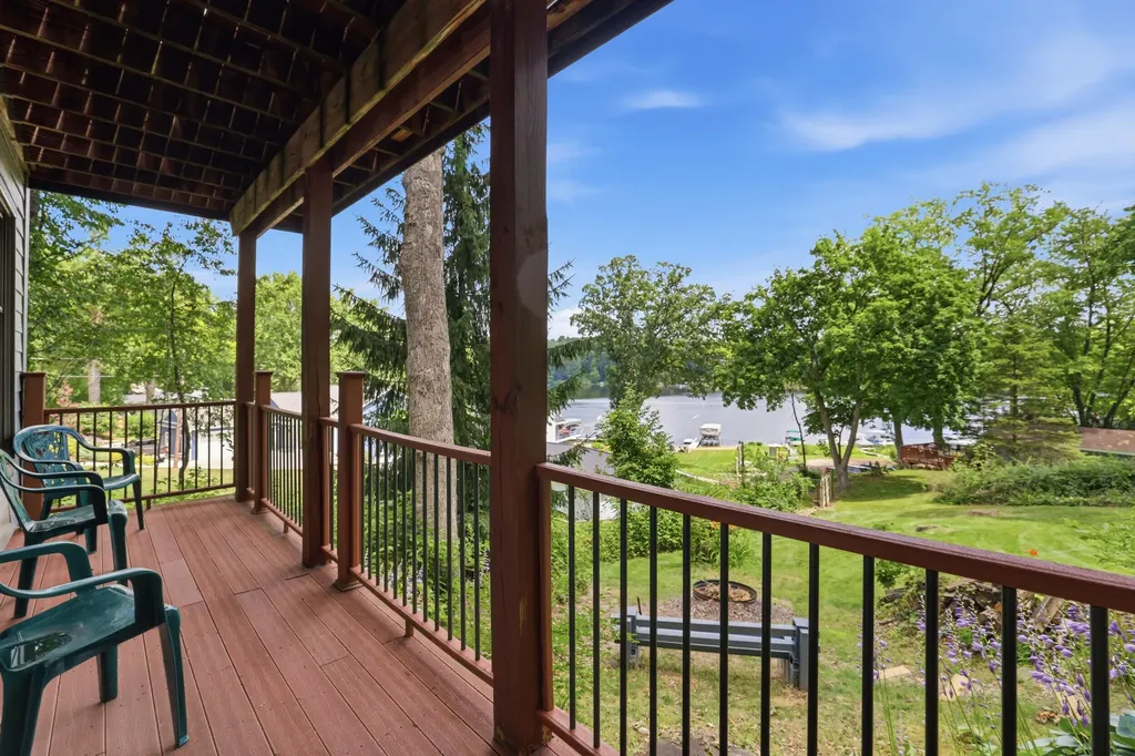 7352 Hallridge Drive NE Grattan Township MI 48809