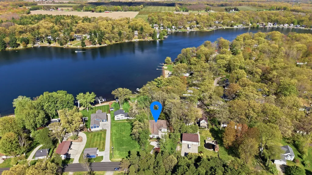 7352 Hallridge Drive NE Grattan Township MI 48809