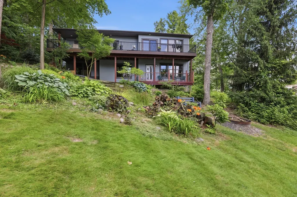 7352 Hallridge Drive NE Grattan Township MI 48809