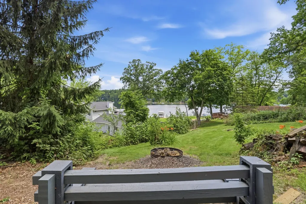 7352 Hallridge Drive NE Grattan Township MI 48809