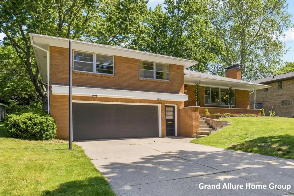 549 Sligh Boulevard NE Grand Rapids City MI 49505