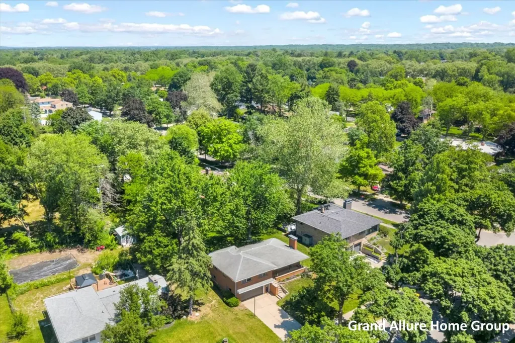 549 Sligh Boulevard NE Grand Rapids City MI 49505