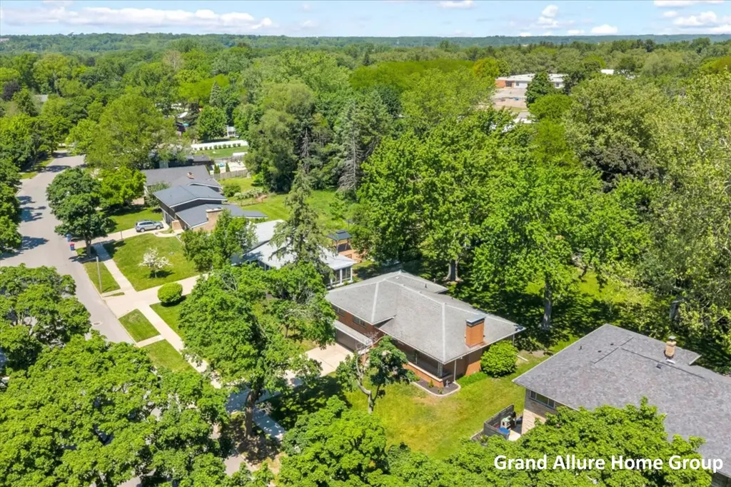 549 Sligh Boulevard NE Grand Rapids City MI 49505