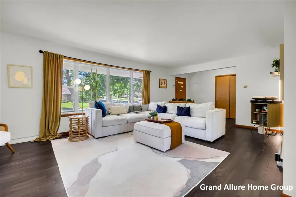 549 Sligh Boulevard NE Grand Rapids City MI 49505