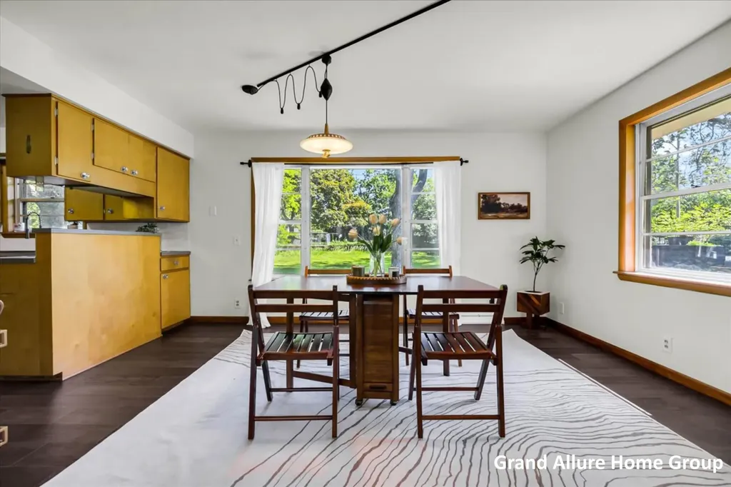 549 Sligh Boulevard NE Grand Rapids City MI 49505