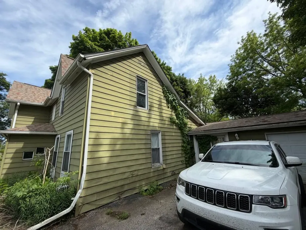 831 W Hanover Street Marshall City MI 49068