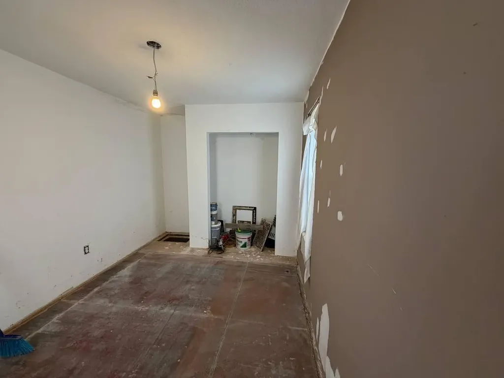 831 W Hanover Street Marshall City MI 49068