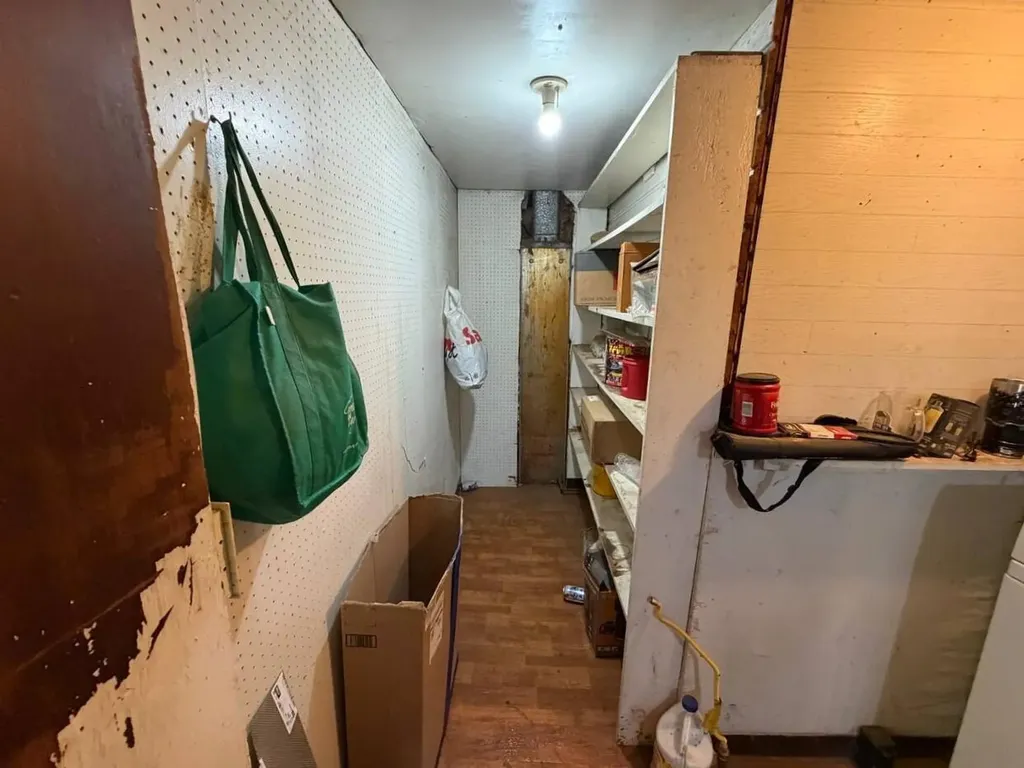 831 W Hanover Street Marshall City MI 49068