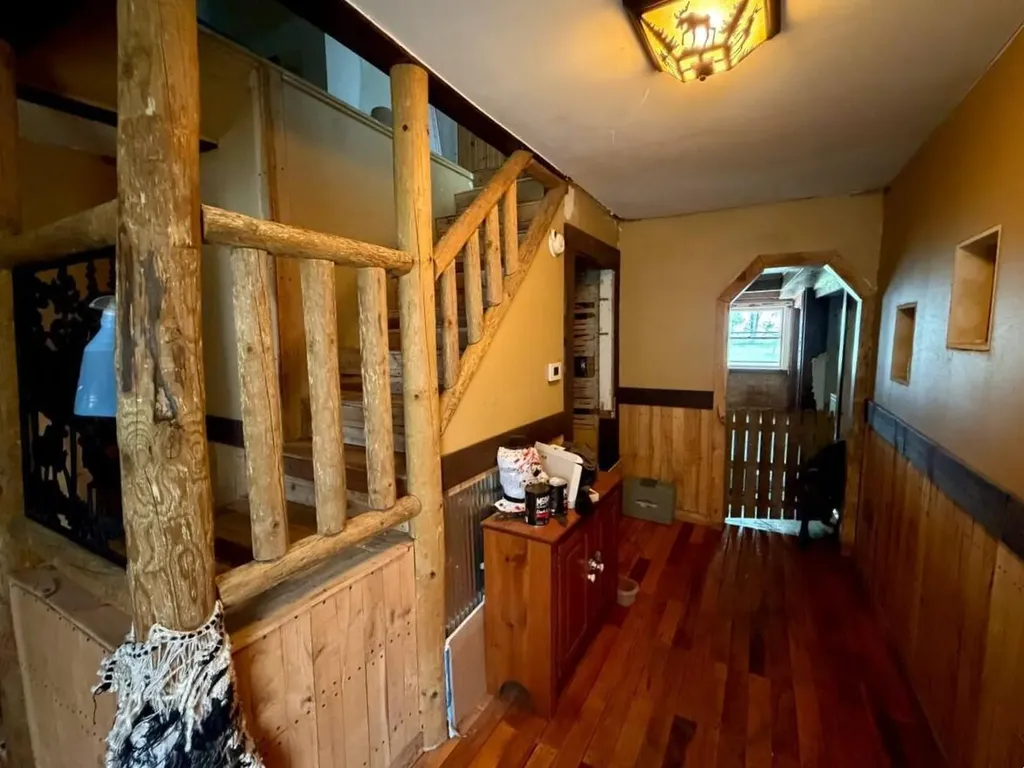 831 W Hanover Street Marshall City MI 49068